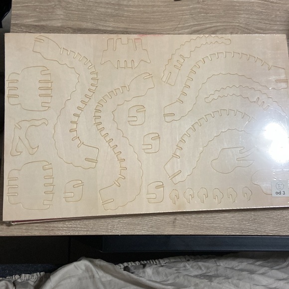 DIY Dragon Woodcraft Construction Kit Mint New - Picture 2 of 2